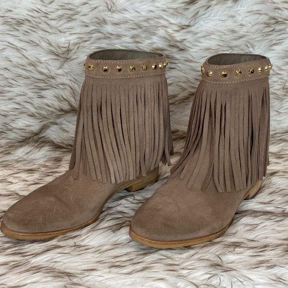 Michael Kors Billy Studded Fringe Suede Ankle Boots Tan Gold Western Size 6.5 - Picture 3 of 16